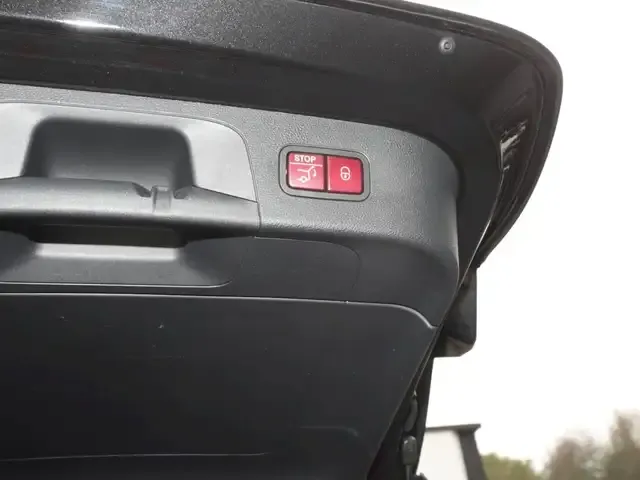 Mercedes-Benz EQC 400