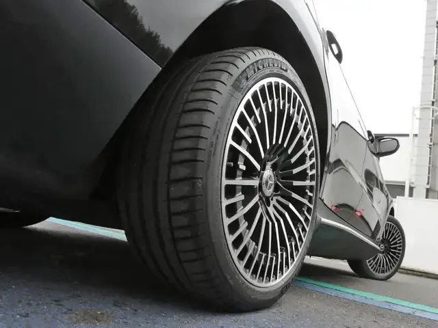Mercedes-Benz EQC 400