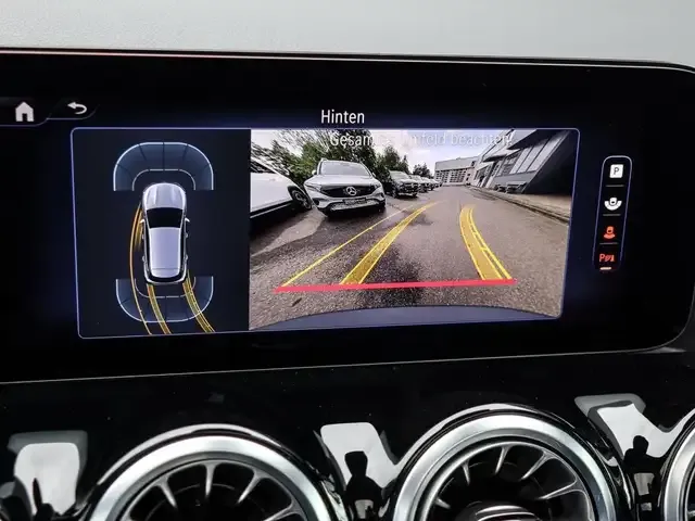 Mercedes-Benz EQA 300