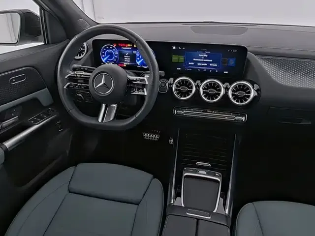 Mercedes-Benz EQA 300