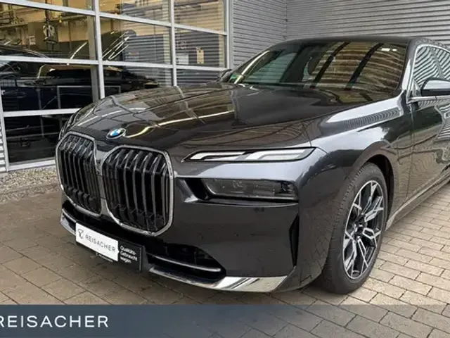 BMW 750