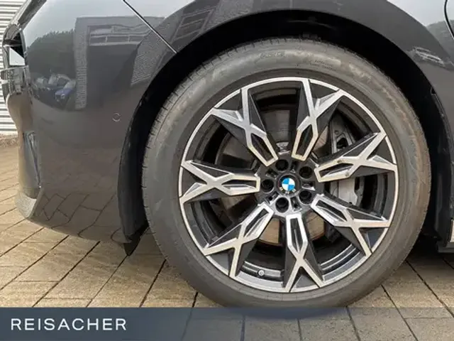 BMW 750