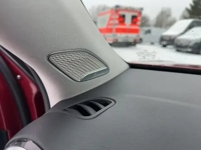 Mercedes-Benz GLB 220