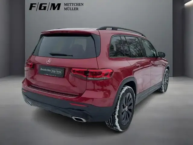 Mercedes-Benz GLB 220