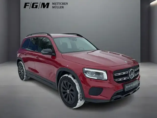 Mercedes-Benz GLB 220