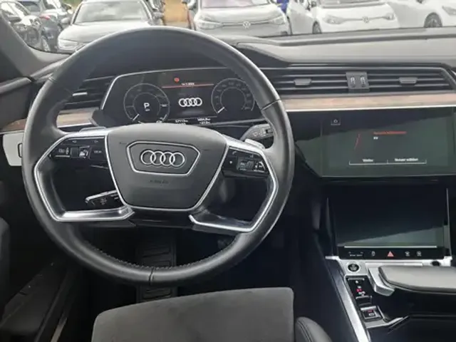 Audi e-tron