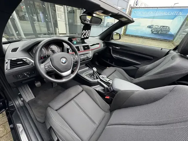 BMW 218