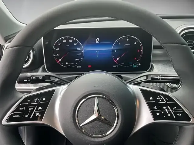 Mercedes-Benz C 220