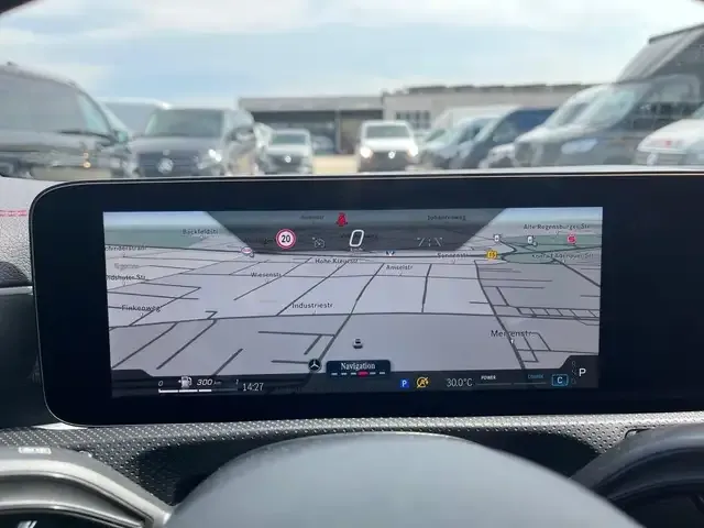 Mercedes-Benz CLA 200