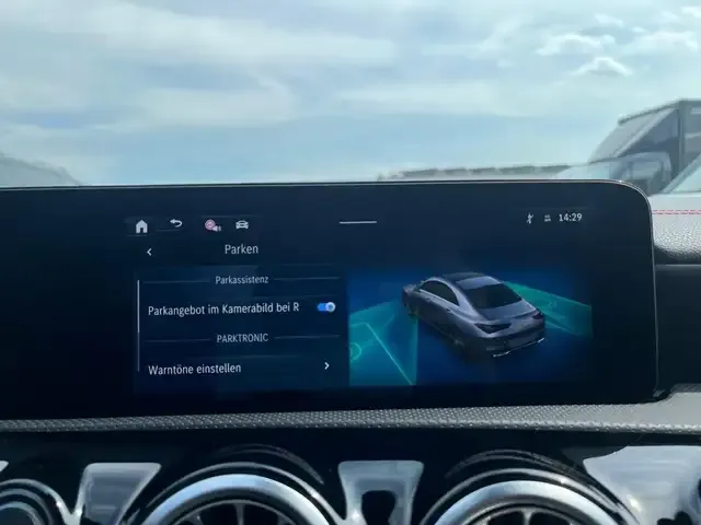 Mercedes-Benz CLA 200