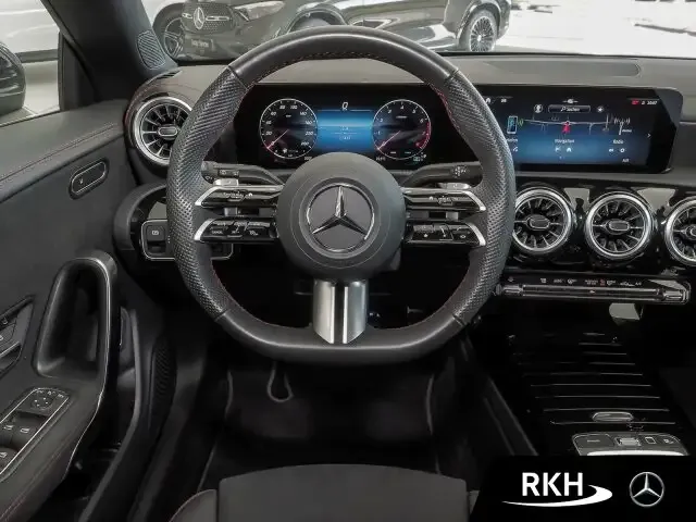Mercedes-Benz CLA 180
