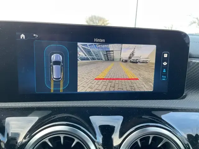 Mercedes-Benz CLA 180