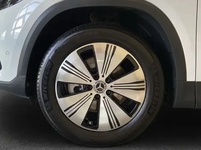 Mercedes-Benz EQA 300