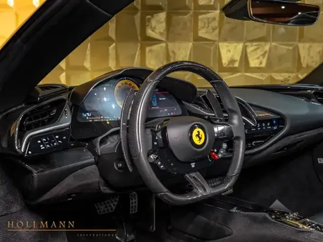 Ferrari SF90 Spider