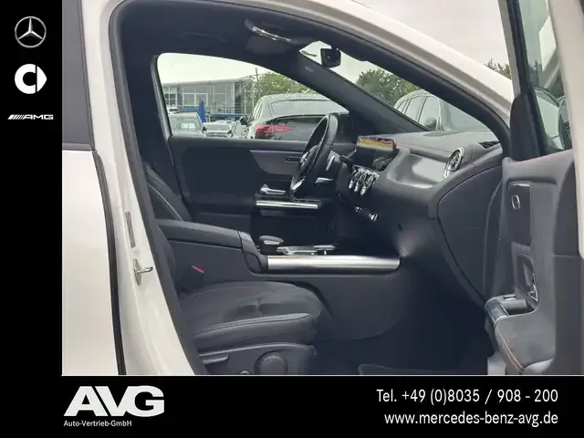 Mercedes-Benz EQA 300