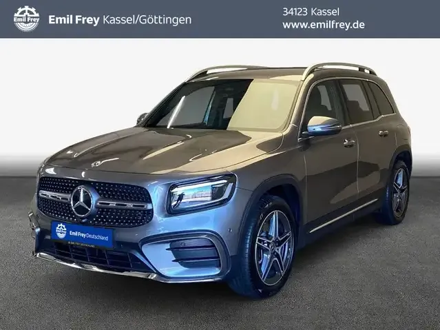 Mercedes-Benz GLB 220