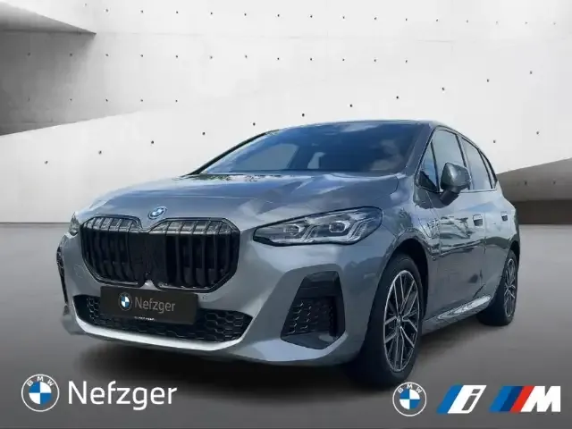 BMW 225