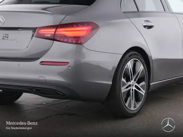 Mercedes-Benz A 220