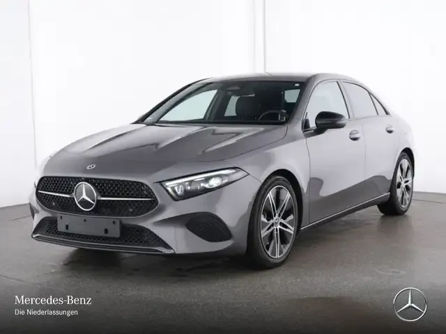 Mercedes-Benz A 220