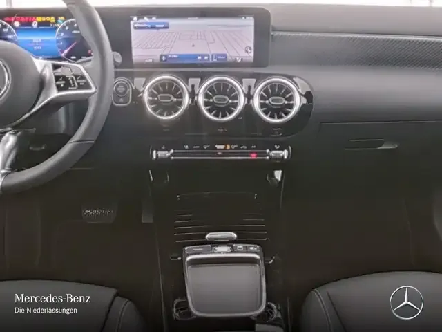 Mercedes-Benz A 220