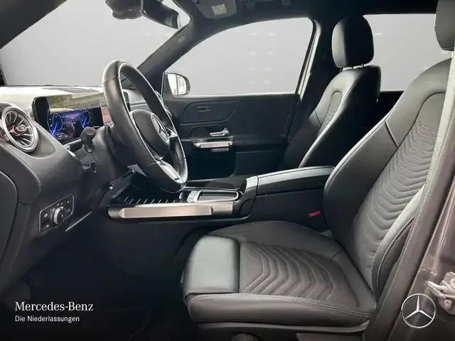 Mercedes-Benz EQB 300