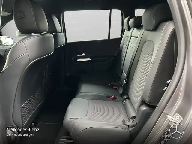 Mercedes-Benz EQB 300