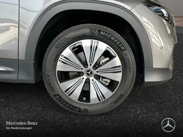 Mercedes-Benz EQB 300