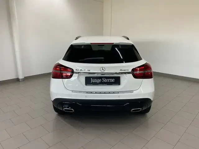 Mercedes-Benz GLA 250