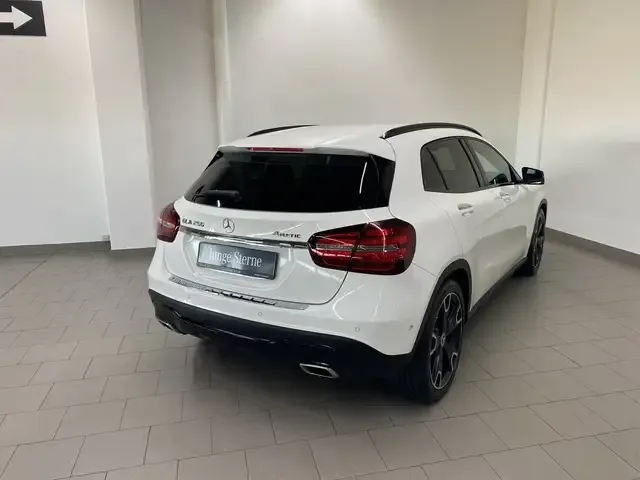 Mercedes-Benz GLA 250