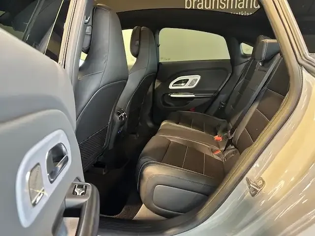 Mercedes-Benz CLA 350