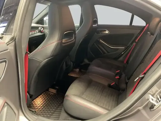 Mercedes-Benz CLA 45 AMG