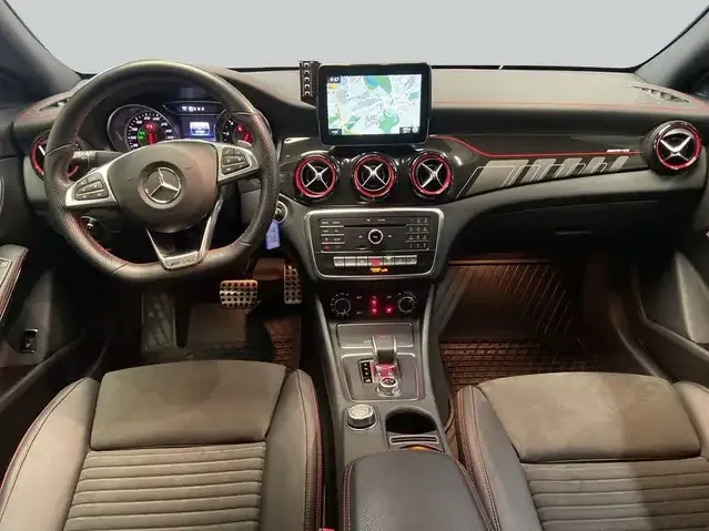 Mercedes-Benz CLA 45 AMG