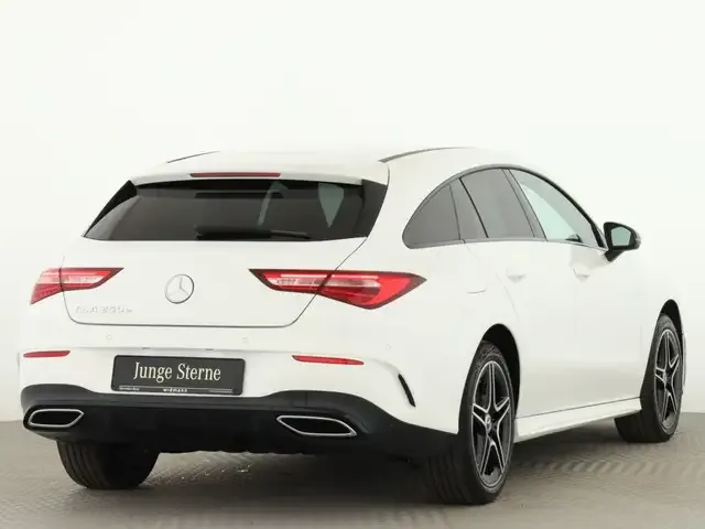 Mercedes-Benz CLA 250