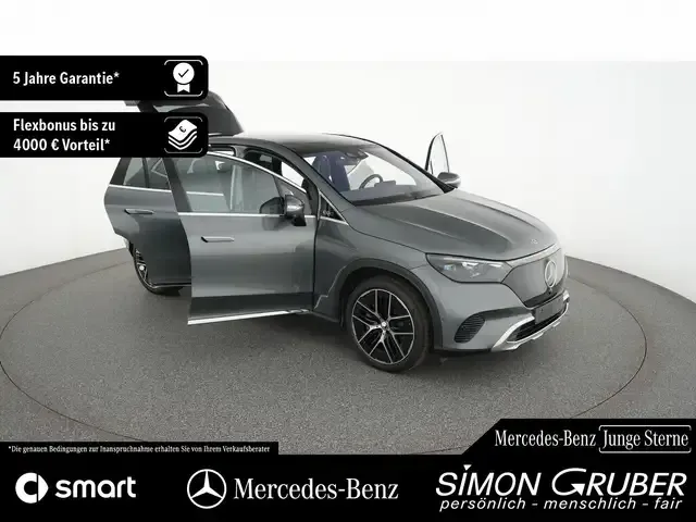 Mercedes-Benz EQE SUV