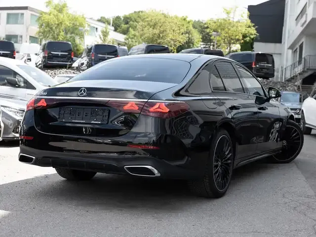 Mercedes-Benz E 200