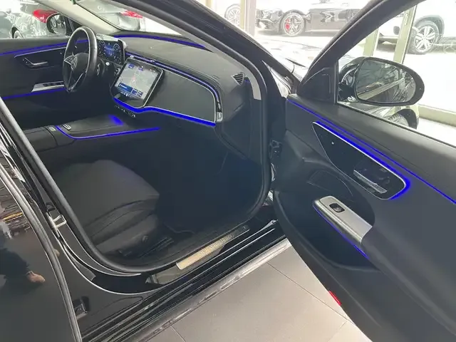 Mercedes-Benz E 200
