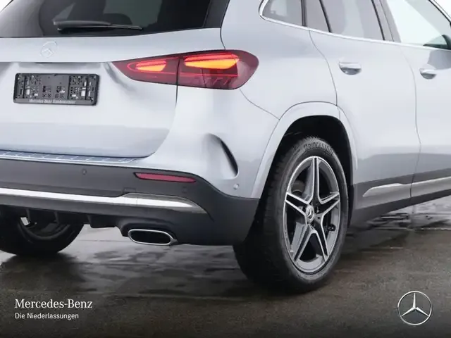 Mercedes-Benz GLA 200