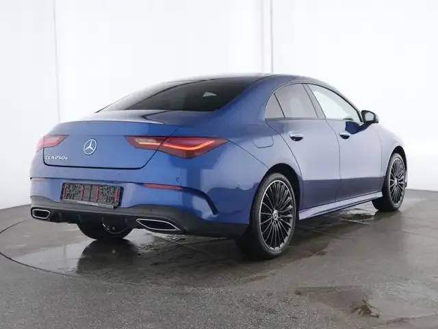 Mercedes-Benz CLA 250