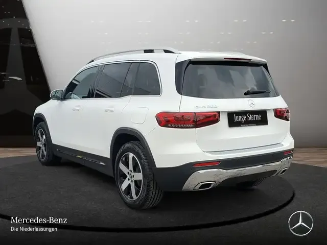 Mercedes-Benz GLB 200