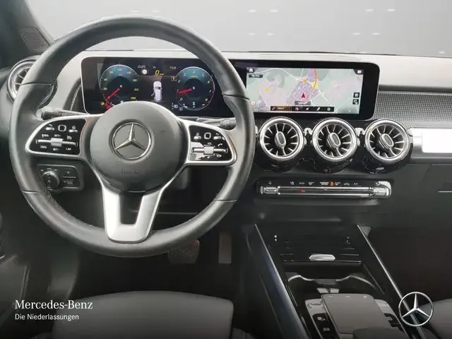 Mercedes-Benz GLB 200