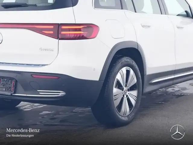 Mercedes-Benz EQB 300