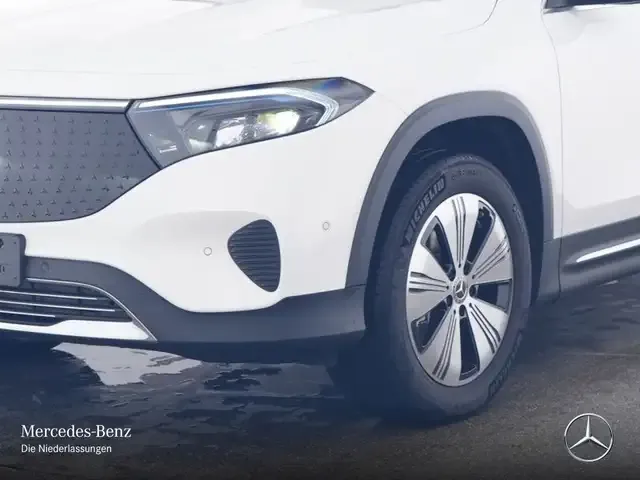 Mercedes-Benz EQB 300