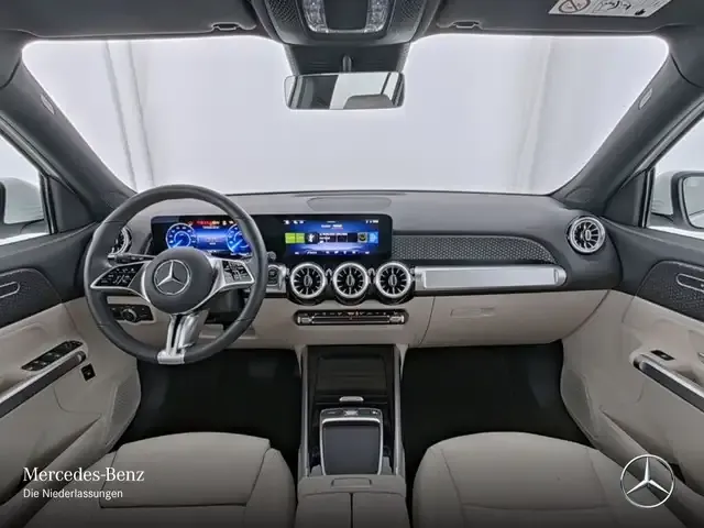 Mercedes-Benz EQB 300