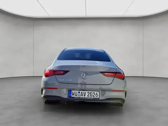 Mercedes-Benz CLA 200