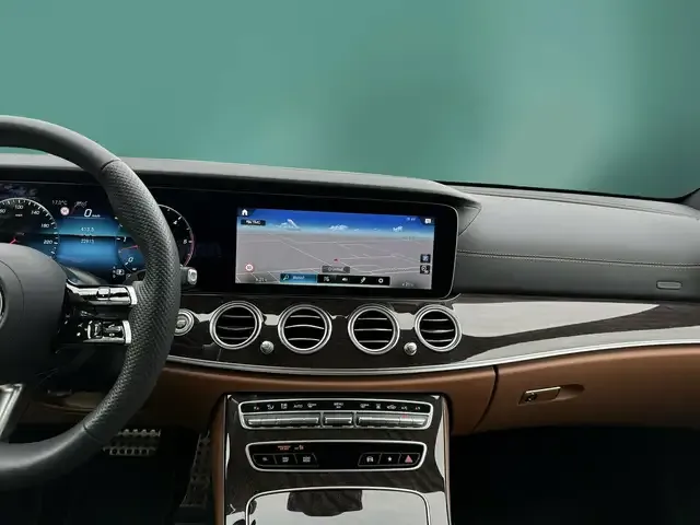 Mercedes-Benz E 400