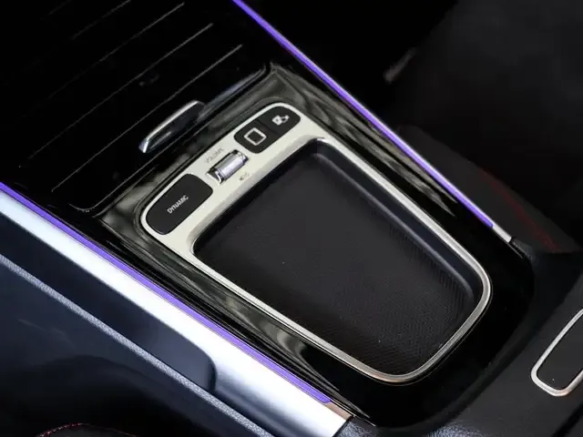 Mercedes-Benz GLB 180