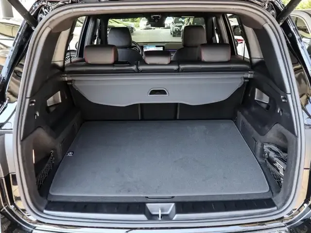 Mercedes-Benz GLB 180