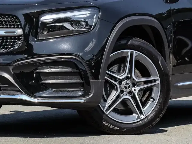 Mercedes-Benz GLB 180