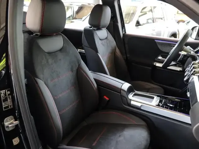 Mercedes-Benz GLB 180