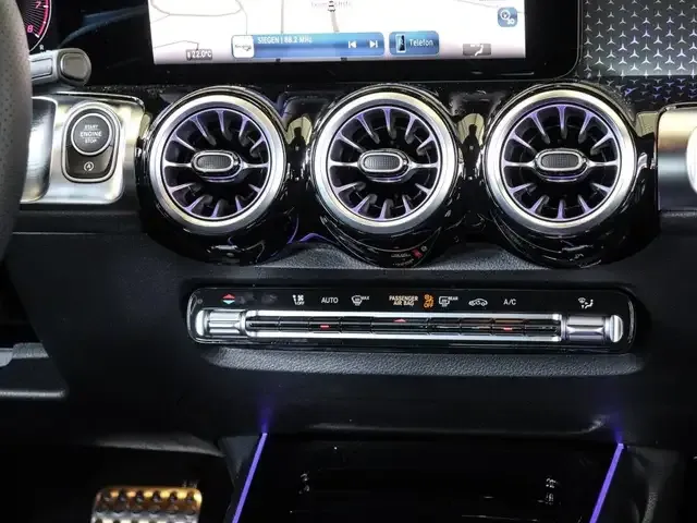 Mercedes-Benz GLB 180